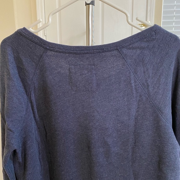 Hollister navy sweatshirt size large - Picture 6 of 8